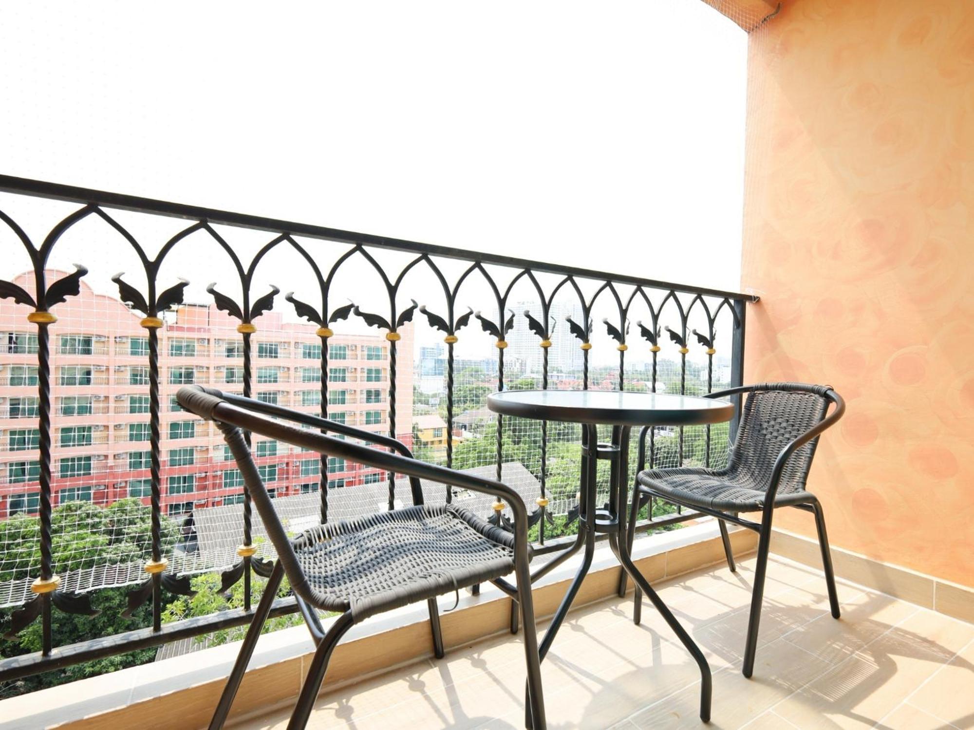 Seven Seas Condo Resort By Jay Jay Pantai Jomtien Luaran gambar